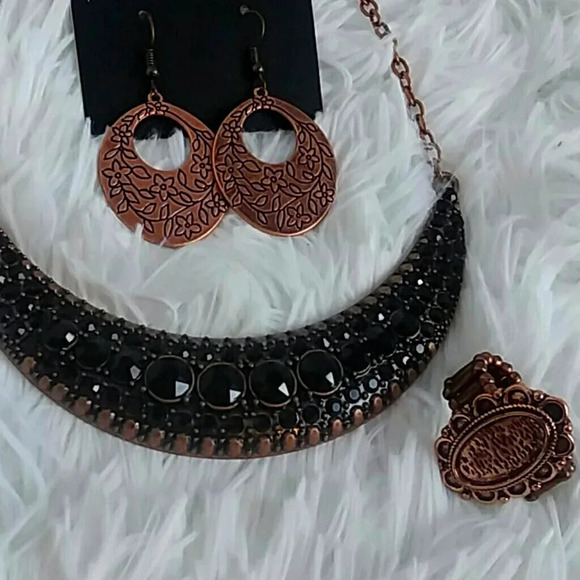 Jewelry - NWT Black Copper Necklace Set Ring Included